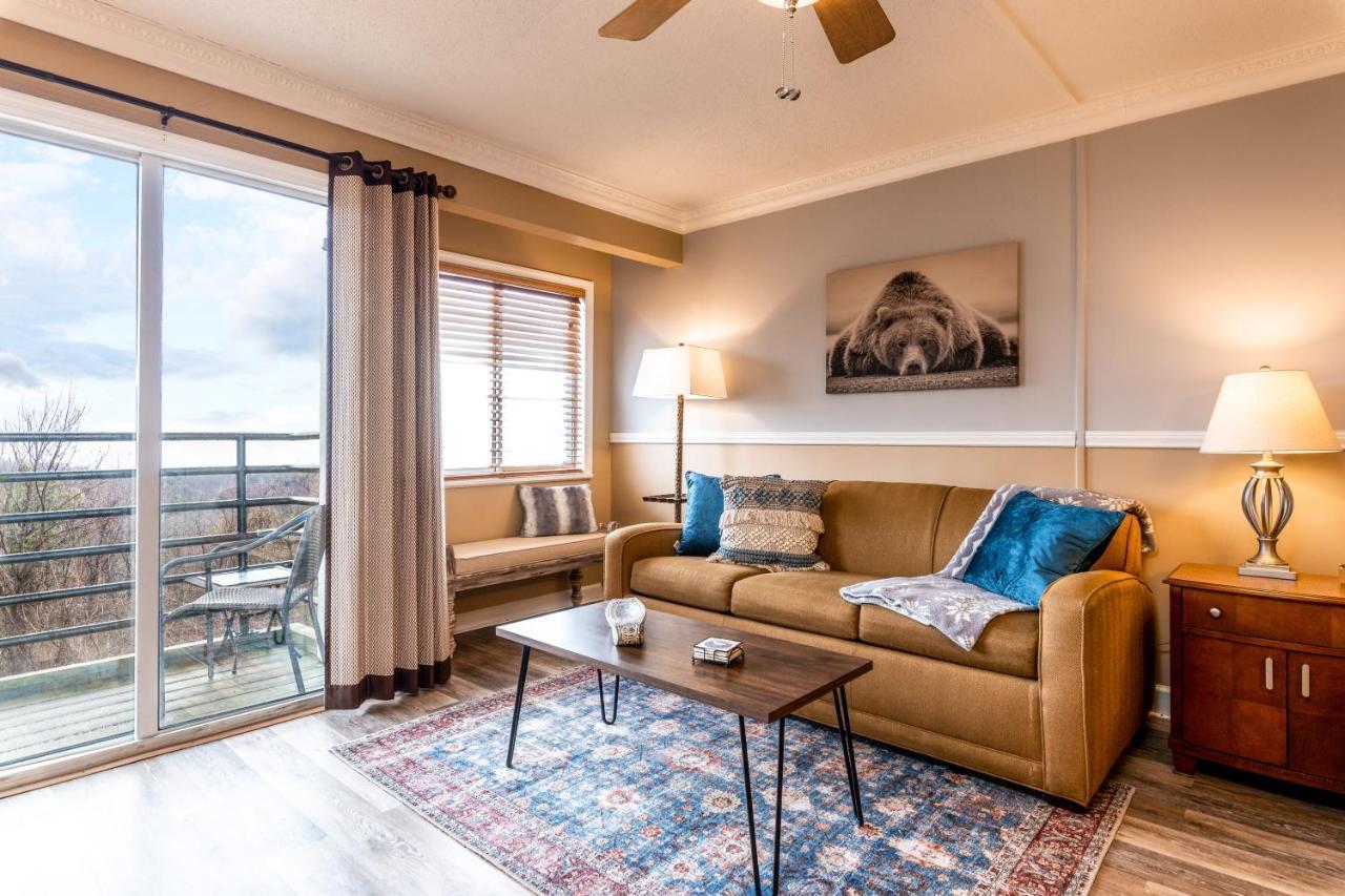 Cabin Style Mountaintop Views - Indoor&Outdoor Pools - 2 Hot Tubs Gatlinburg Buitenkant foto