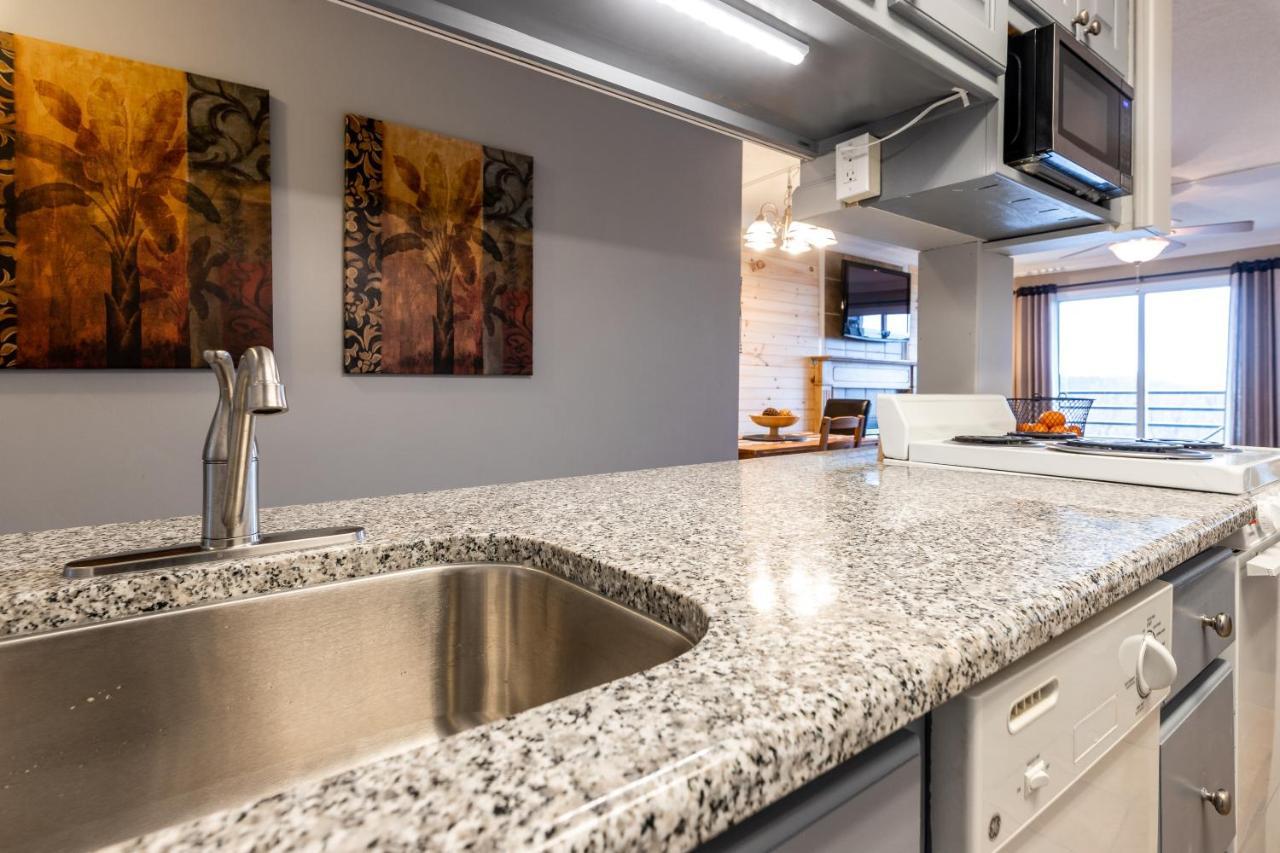Cabin Style Mountaintop Views - Indoor&Outdoor Pools - 2 Hot Tubs Gatlinburg Buitenkant foto