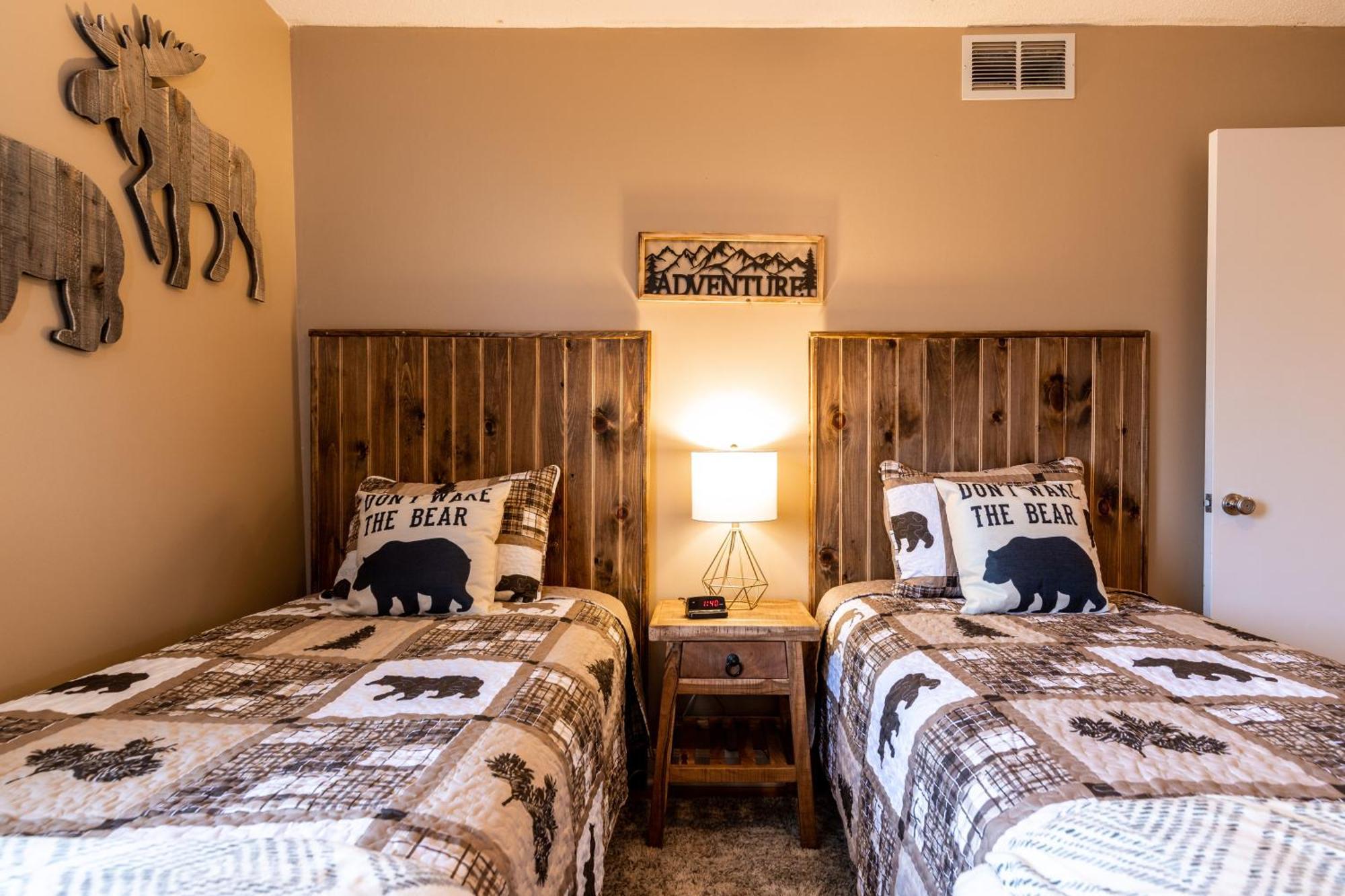Cabin Style Mountaintop Views - Indoor&Outdoor Pools - 2 Hot Tubs Gatlinburg Buitenkant foto