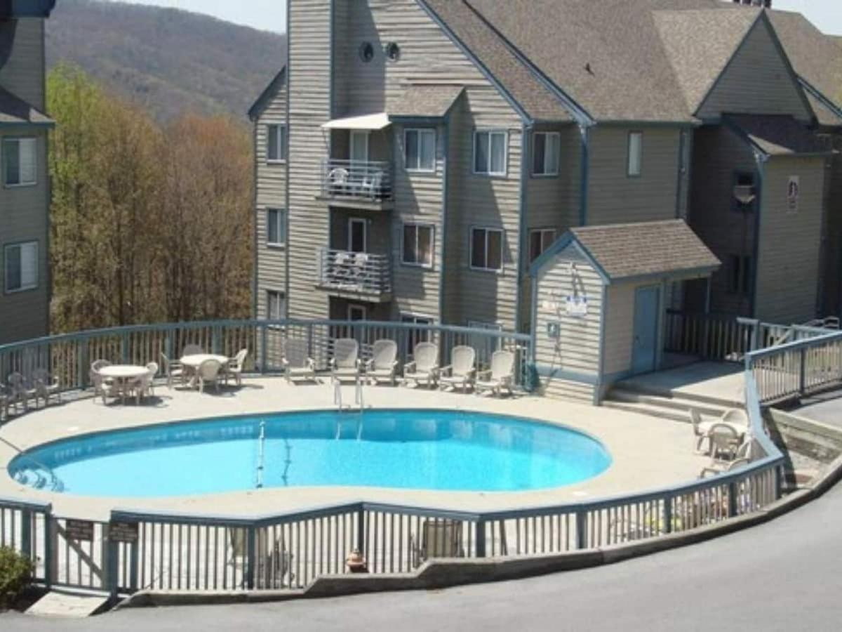 Cabin Style Mountaintop Views - Indoor&Outdoor Pools - 2 Hot Tubs Gatlinburg Buitenkant foto