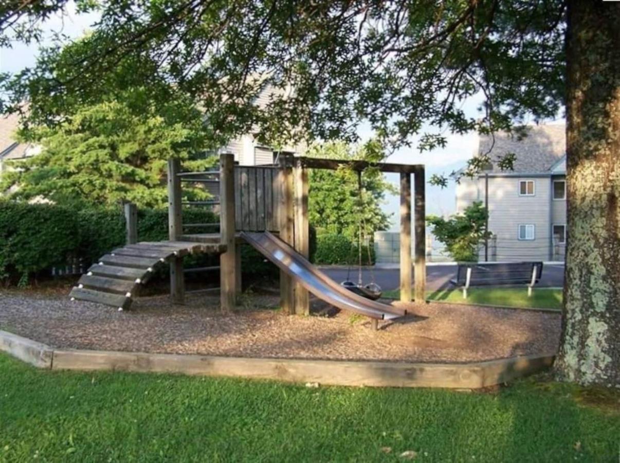 Cabin Style Mountaintop Views - Indoor&Outdoor Pools - 2 Hot Tubs Gatlinburg Buitenkant foto