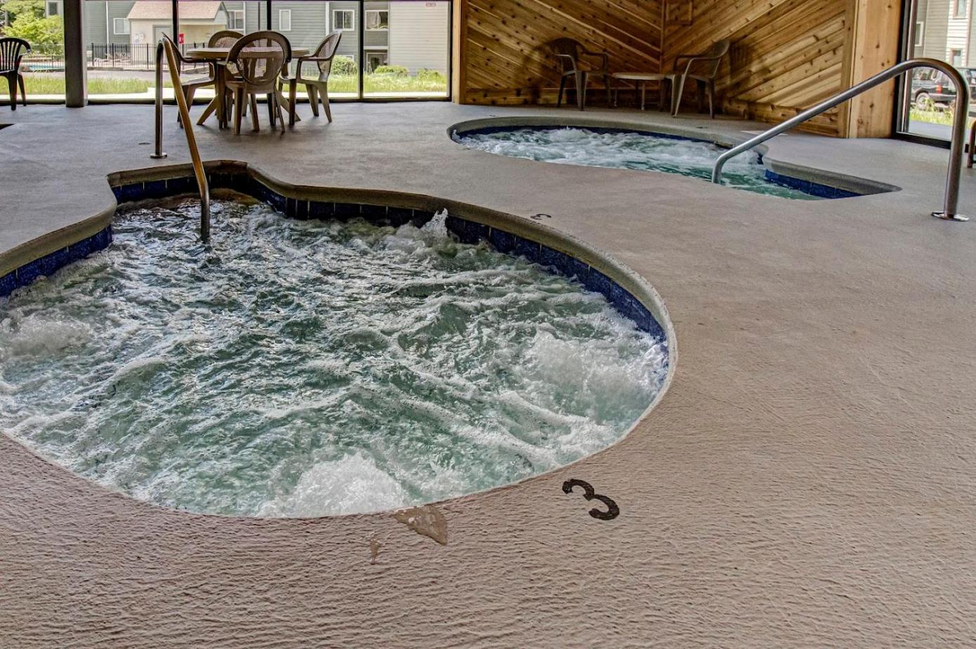Cabin Style Mountaintop Views - Indoor&Outdoor Pools - 2 Hot Tubs Gatlinburg Buitenkant foto